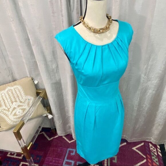🌟 TRINA TURK Turquoise Pleated Sheath Dress - Picture 3 of 8